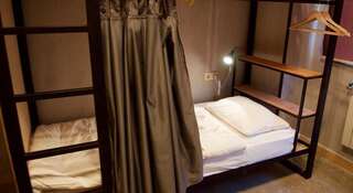 Хостел Дерево коворкинг хостел Москва Кровать в общем номере для мужчин и женщин с 8 кроватями-9